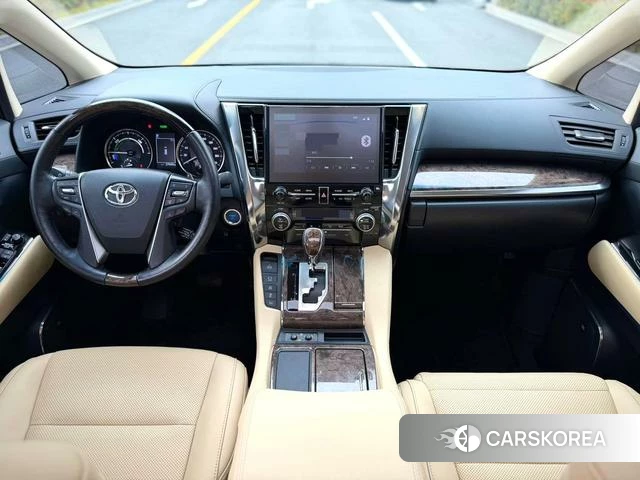 Toyota Alphard 2022 Черный из Китая