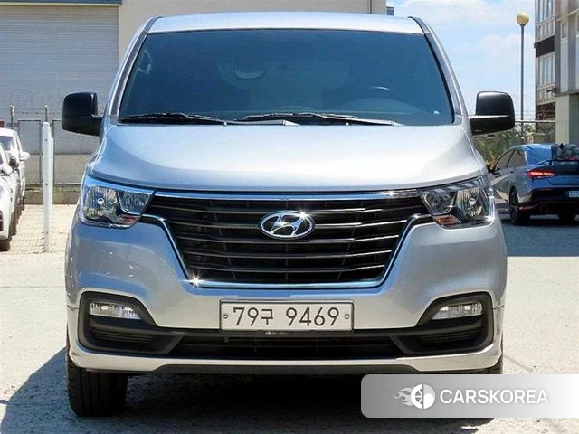 Hyundai The New Grand Starex 2020 Серебристо-серый из Кореи