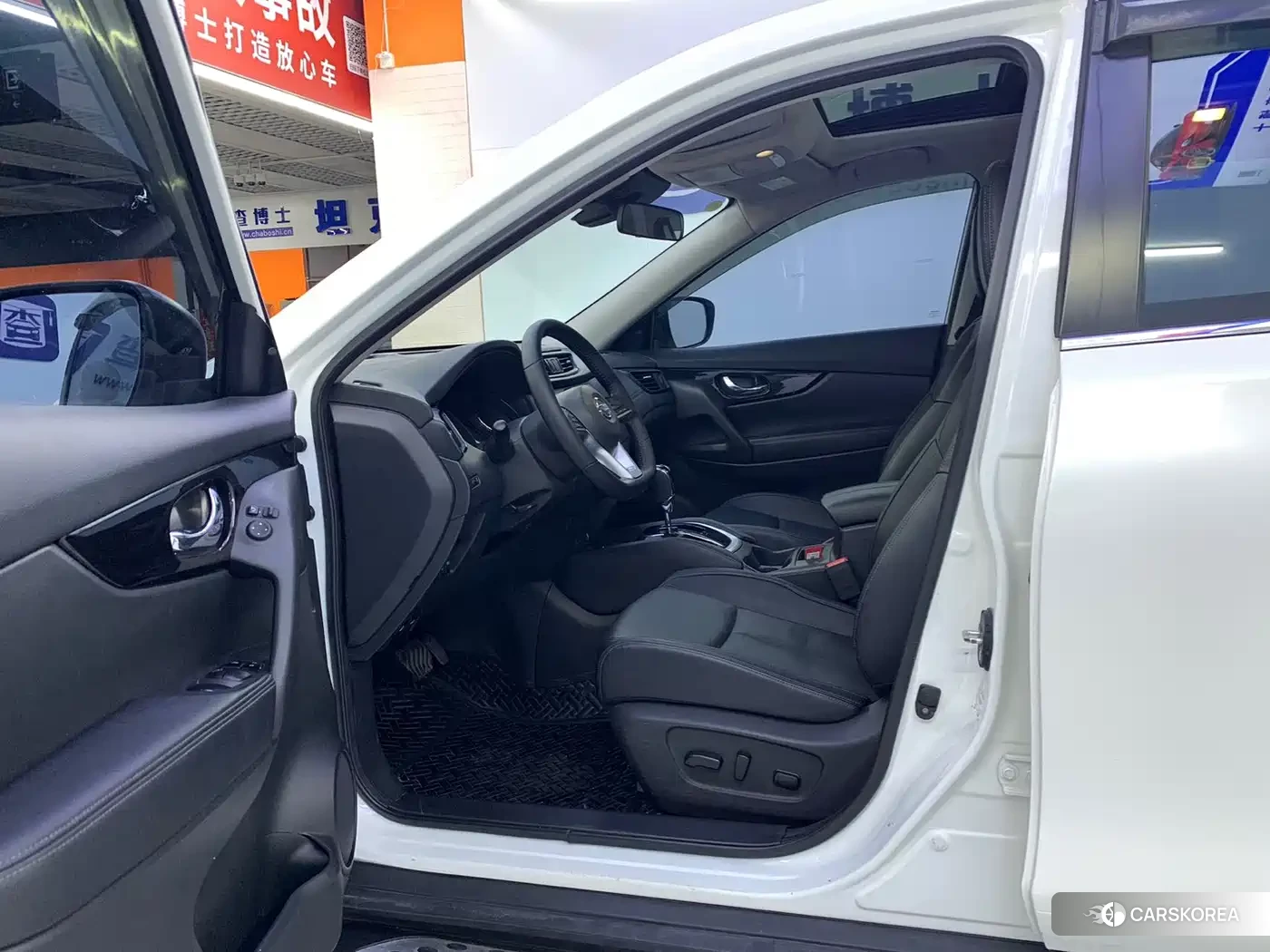 Nissan X-Trail 2022 Белый из Китая