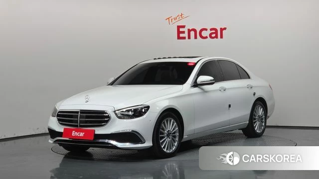 Mercedes-Benz E-Class W213 2021 Белый из Кореи