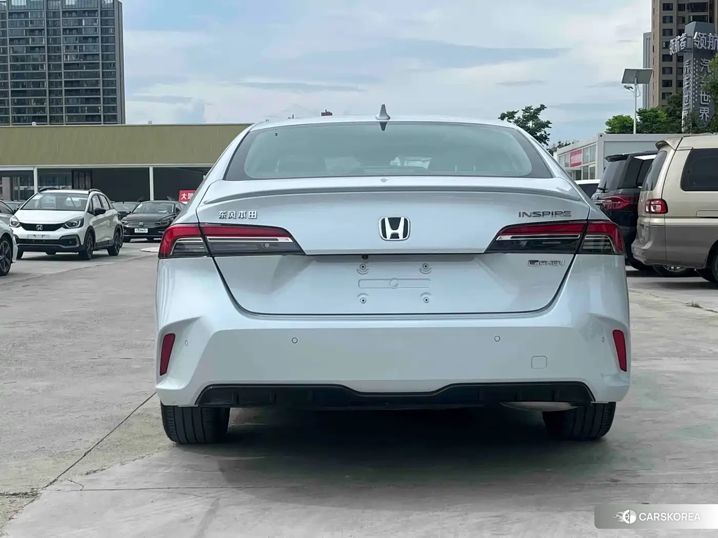 Honda Inspire 2026 Белый из Китая