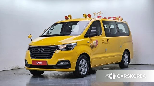 Hyundai The New Grand Starex 2018 Желтый из Кореи