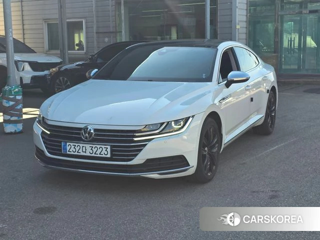 Volkswagen Arteon 2018 Белый из Кореи