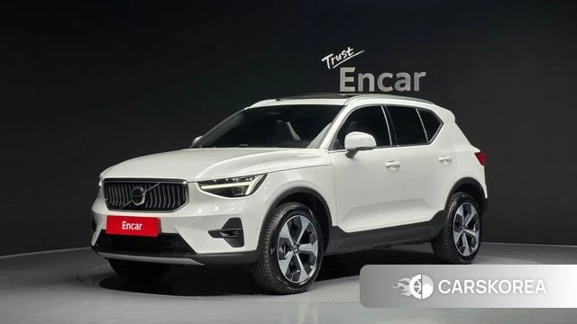 Volvo XC40 2025 Белый из Кореи