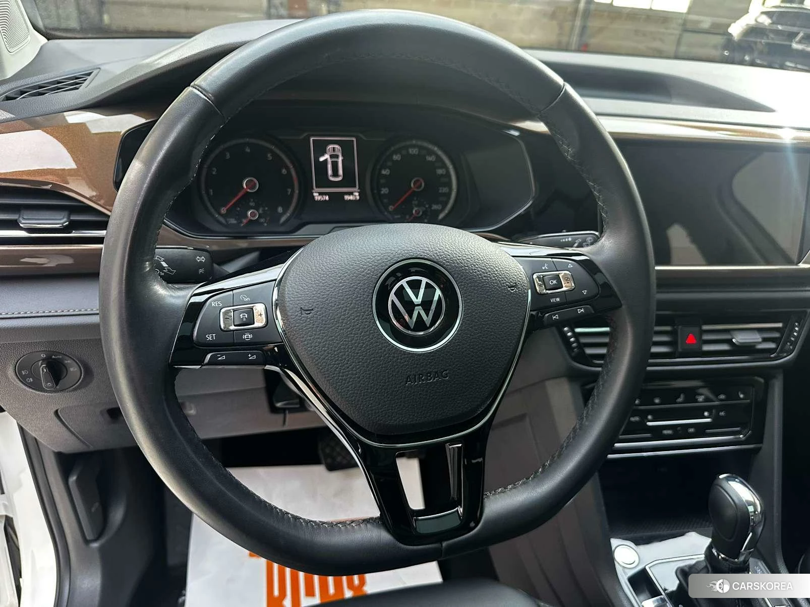 Volkswagen Tharu 2020 Белый из Китая