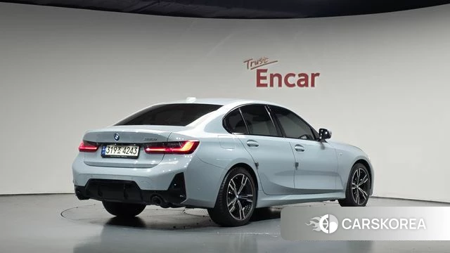 BMW 3 Series (G20) 2023 Светло-серебряный цвет из Кореи