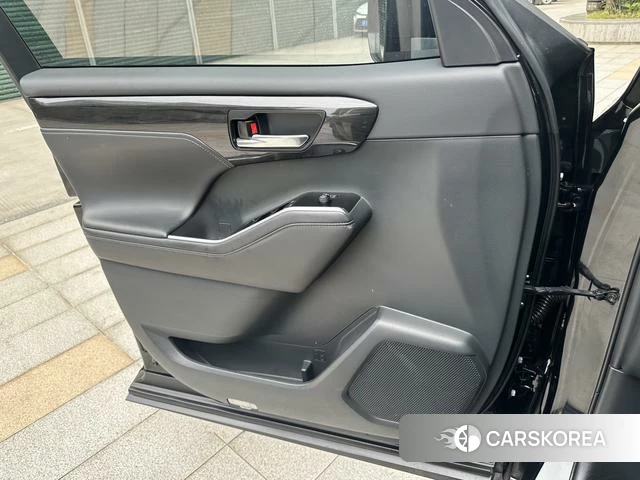 Toyota Crown 2023 Черный из Китая