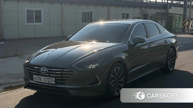 Hyundai Sonata (DN8) 2019 Серебристо-серый из Кореи