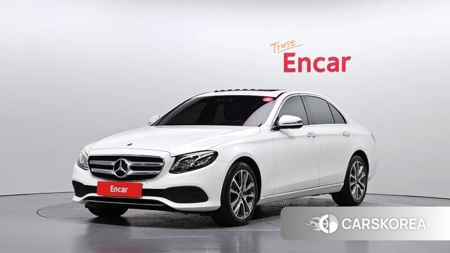 Mercedes-Benz E-Class W213 2019 Белый из Кореи