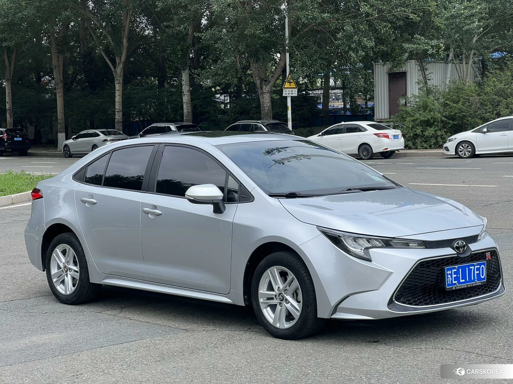 Toyota Levin 2020 Серебристо-серый из Китая