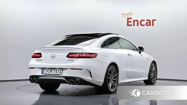 Mercedes-Benz E-Class W213 2021 Белый из Кореи