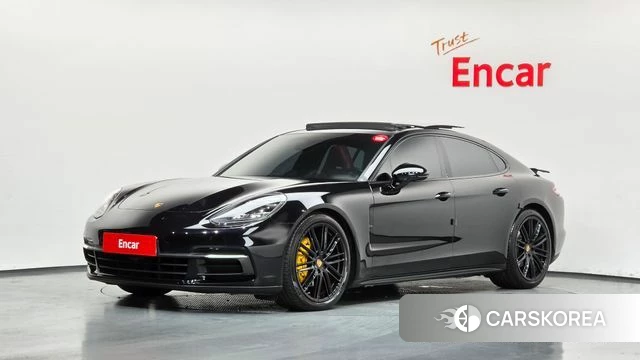 Porsche Panamera (971) 2018 Черный из Кореи