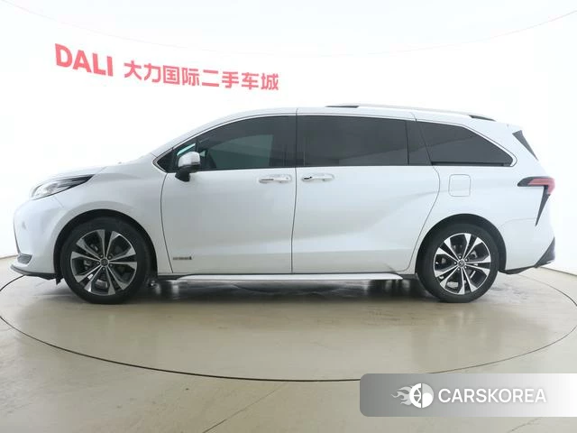 Toyota Granvia 2024 Белый из Китая