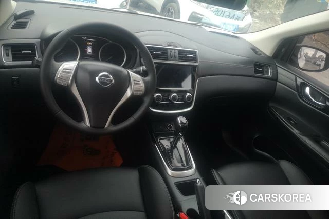 Nissan Tiida 2022 Белый из Китая