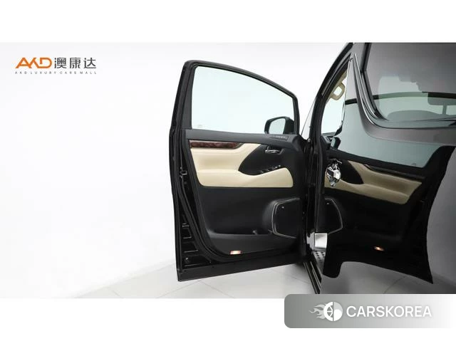Toyota Alphard 2021 Черный из Китая