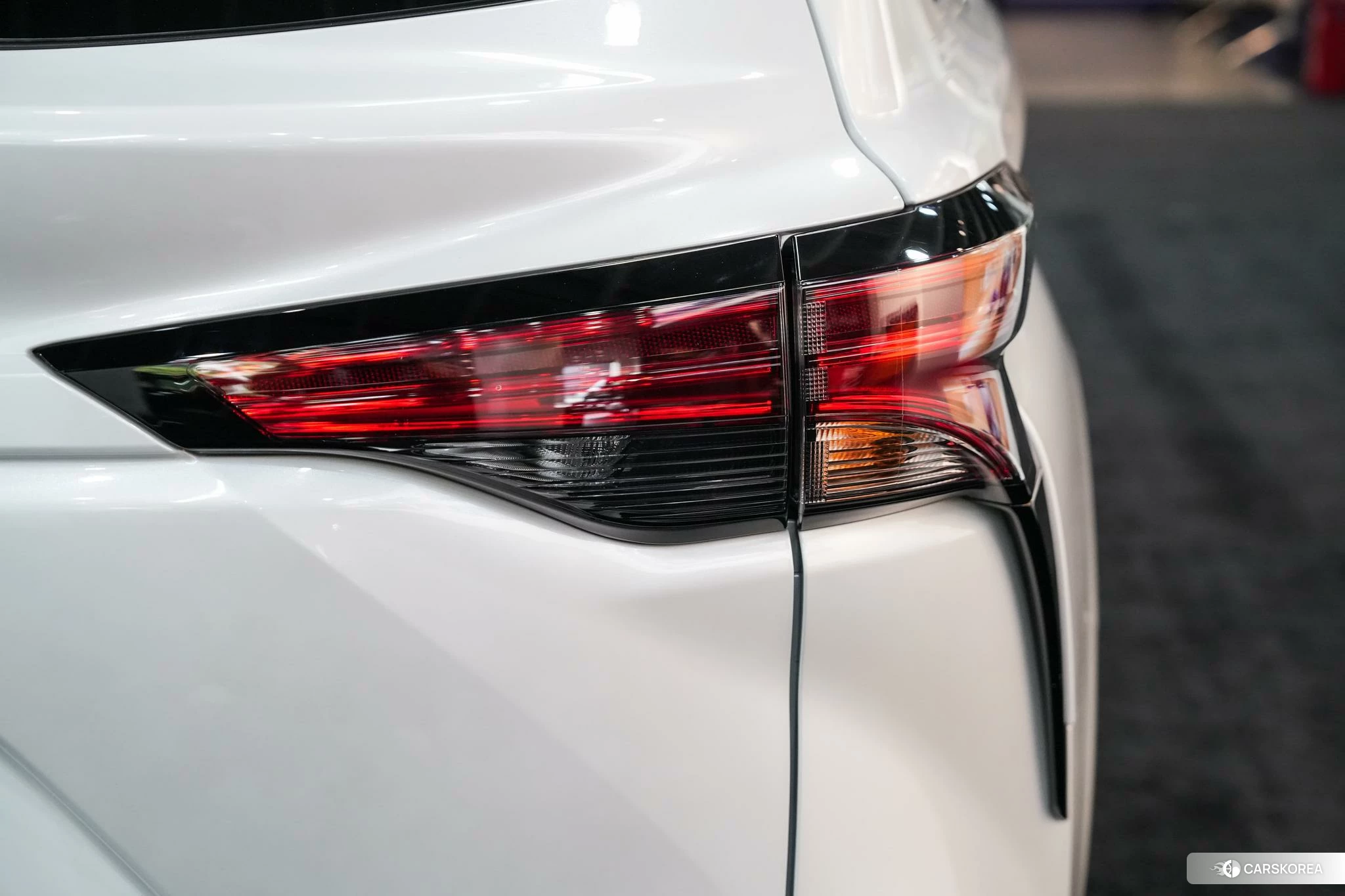 Toyota Sienna 2024 Белый из Китая