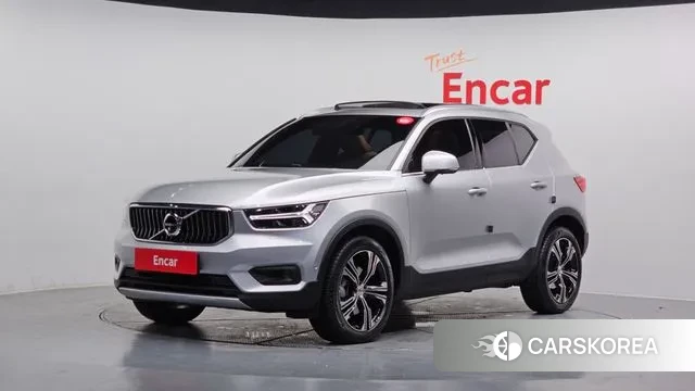 Volvo XC40 2019 Серебряный из Кореи