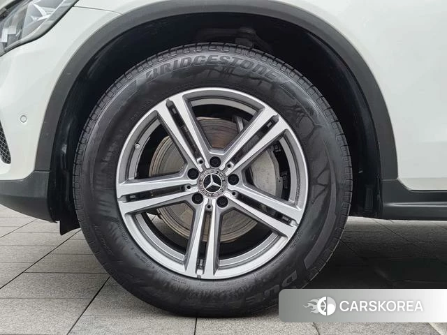 Mercedes-Benz GLC 2021 Белый из Китая
