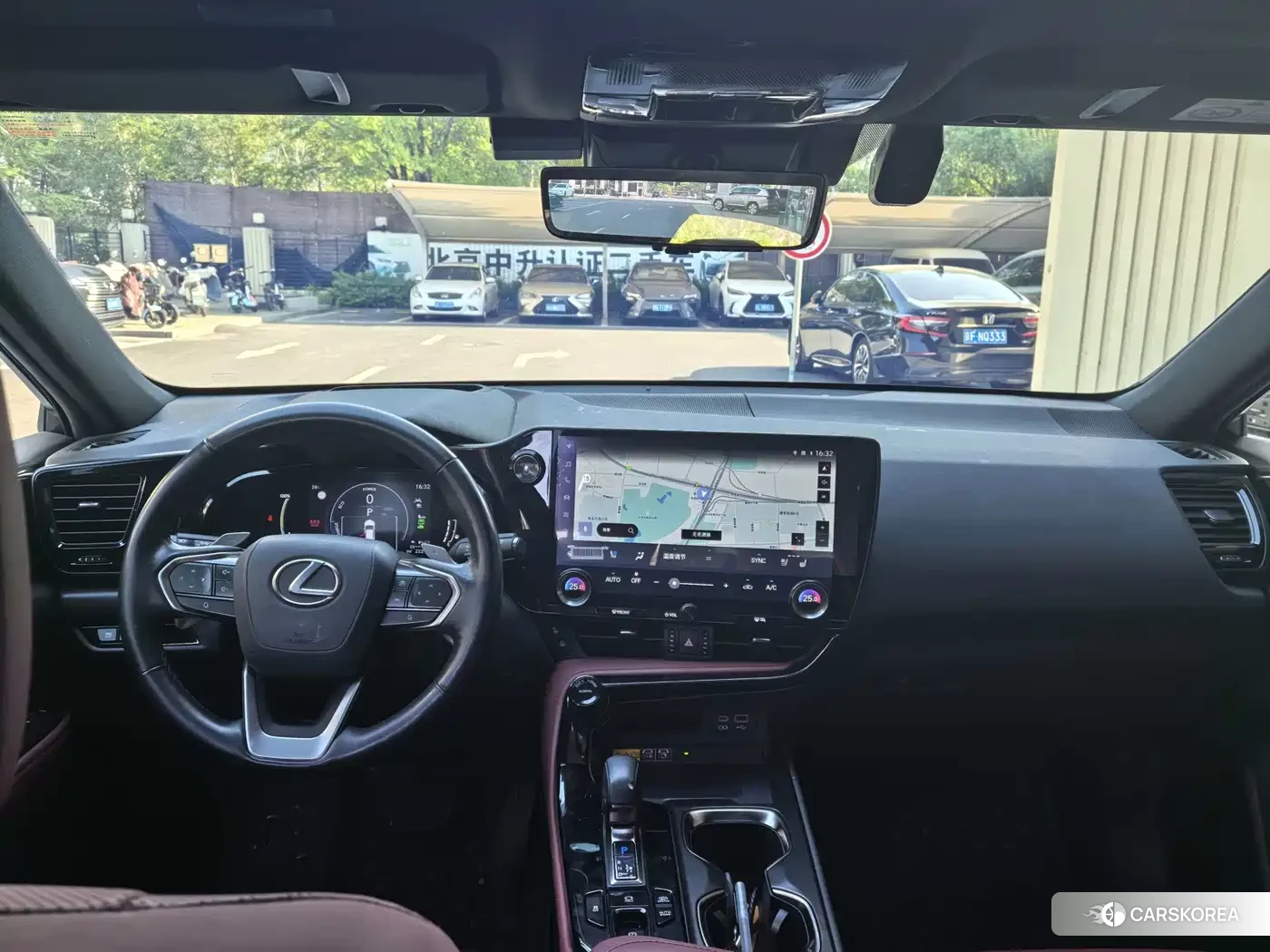 Lexus NX 2023 Белый из Китая