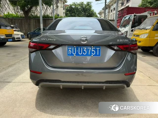 Nissan Sylphy 2022 Темно-серый из Китая