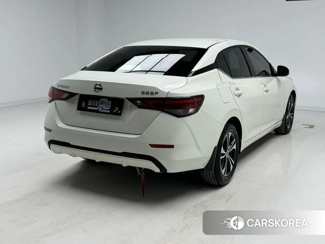 Nissan Sylphy 2022 Белый из Китая