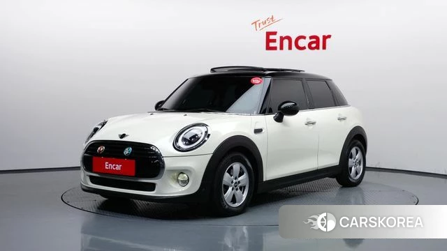 Mini Cooper D 2019 Жемчужный цвет из Кореи