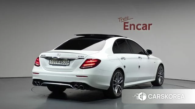 Mercedes-Benz E-Class W213 2019 Белый из Кореи