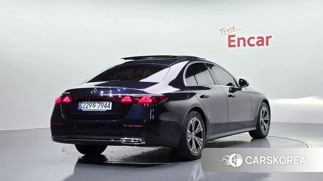 Mercedes-Benz E-Class W214 2024 Синий из Кореи