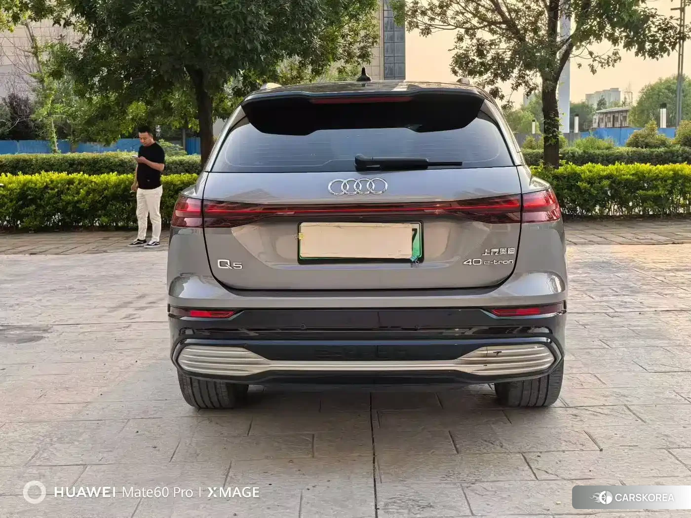 Audi Q5L 2022 Silver/gray из Китая