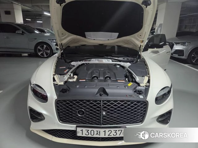 Bentley Continental GT 4th Generation 2025 Жемчужный цвет из Кореи
