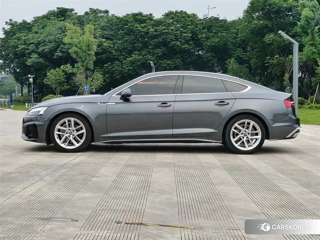 Audi A5 2021 Silver/gray из Китая
