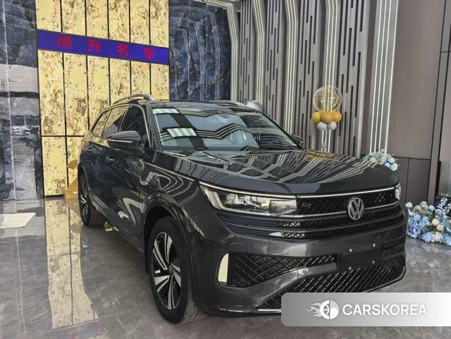 Volkswagen Tavendor 2023 Темно-серый из Китая