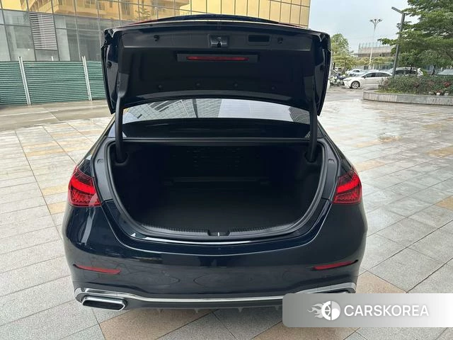 Mercedes-Benz C-class 2025 Зеленый из Китая