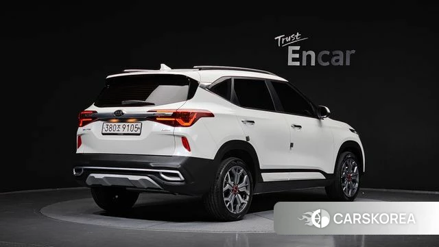 Kia Seltos 2019 Белый из Кореи