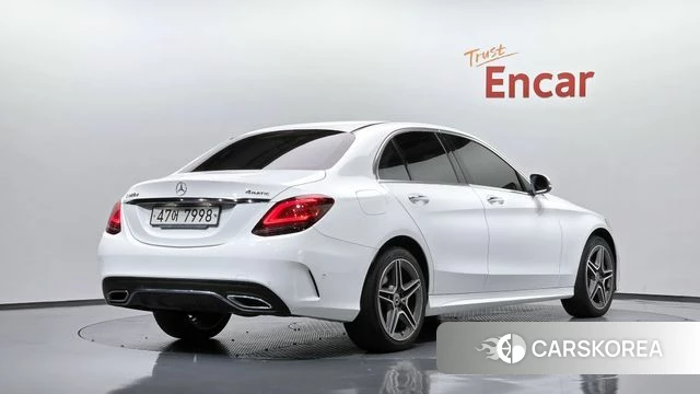 Mercedes-Benz C-Class W205 2019 Белый из Кореи