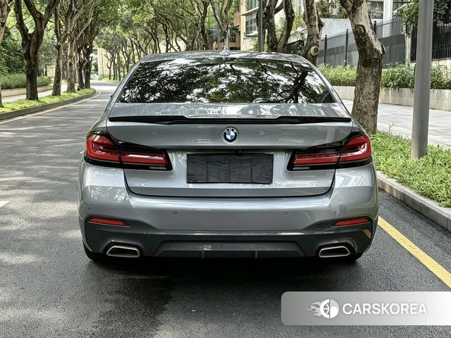 BMW 5 series 2023 Синий из Китая