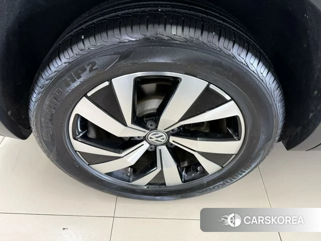 Volkswagen Tayron 2021 Белый из Китая
