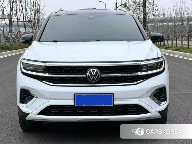 Volkswagen Talagon 2023 Белый из Китая