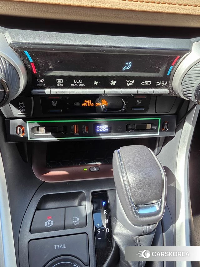 Toyota RAV4 5th Generation 2025 Белый из Кореи, фото 2