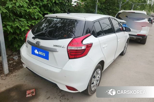 Toyota Yaris L 2021 Белый из Китая