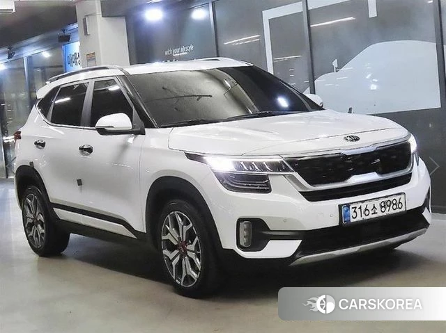 Kia Seltos 2021 Белый из Кореи