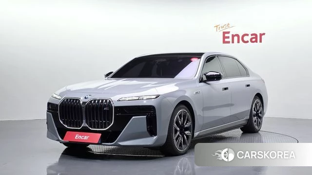 BMW i7 (G70) 2023 Серебристо-серый из Кореи