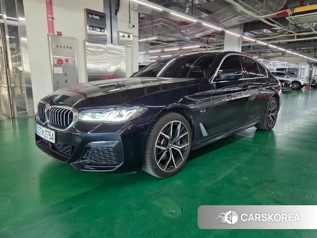 BMW 5 Series (G30) 2023 Черный из Кореи