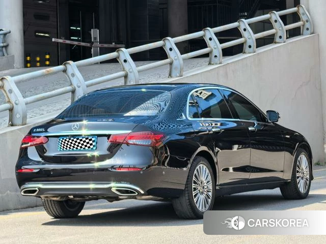 Mercedes-Benz E-Class 2021 Черный из Китая