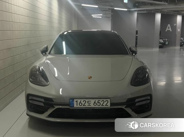 Porsche Panamera (971) 2022 Серебряный из Кореи