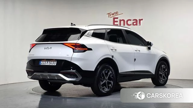 Kia Sportage 5th Generation Hybrid 2024 Белый из Кореи, фото 2