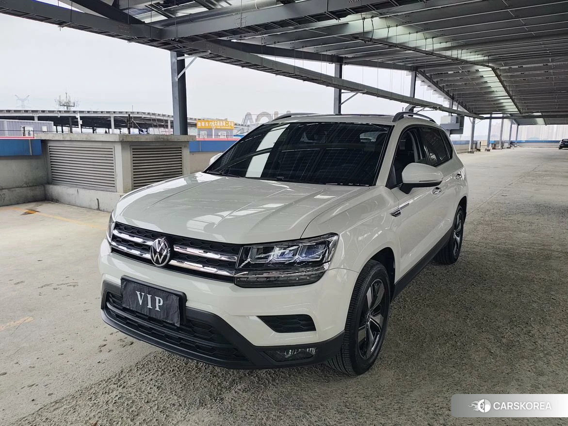 Volkswagen Tharu 2020 Белый из Китая