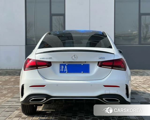 Mercedes-Benz A-Class 2023 Белый из Китая