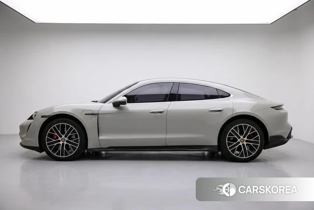 Porsche Taycan 2021 Белый из Кореи