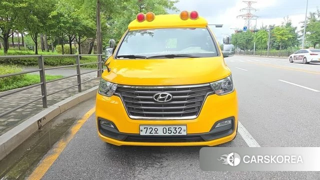 Hyundai The New Grand Starex 2018 Желтый из Кореи